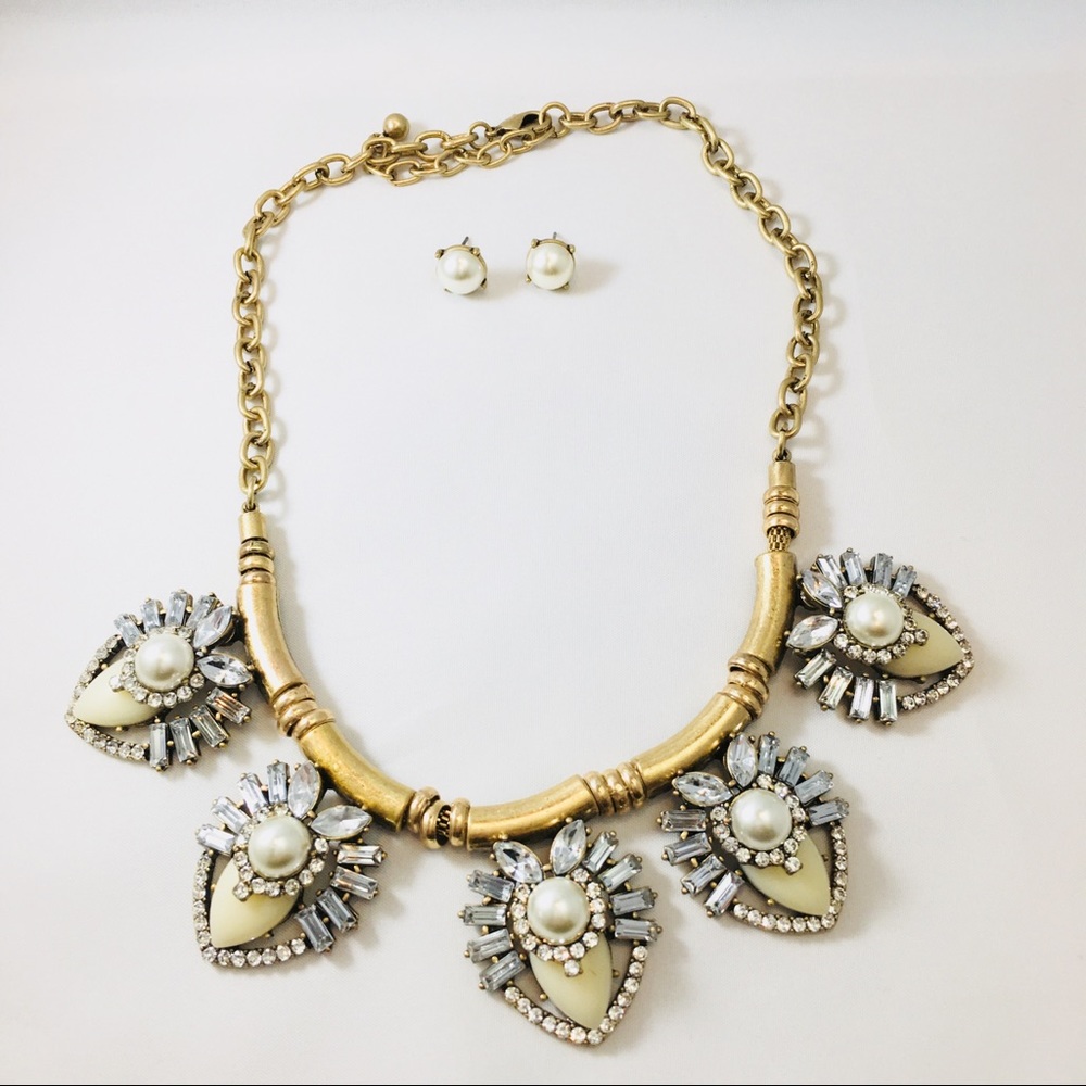 Faux Pearl‎ Acrylic Statement Necklace Earrings Set